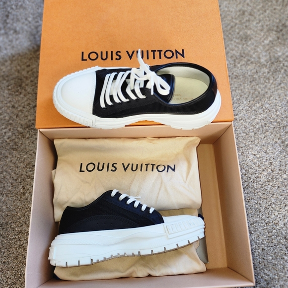 Luis Vuitton sneakers size 38 - Picture 6 of 6